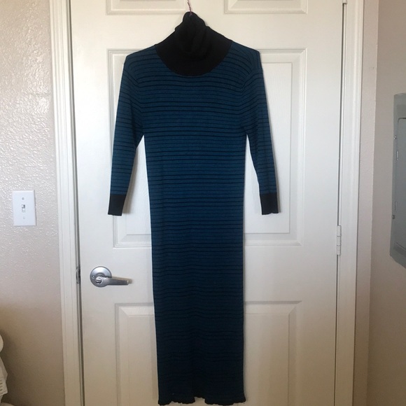 Dress - Picture 1 of 2